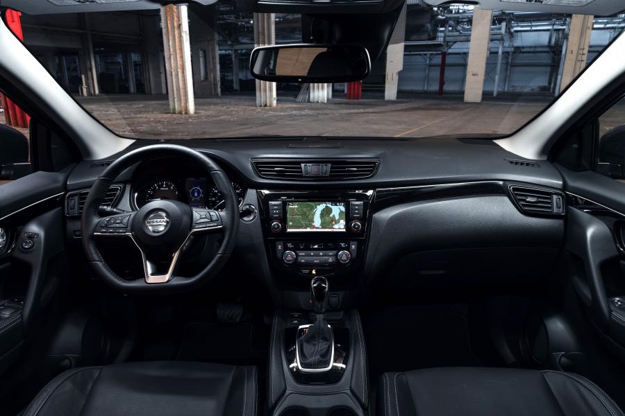 Торпедо Nissan Rogue Sport 2019 года  (фото 20 из 40)